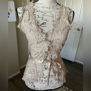 Gorgeous lace cover tank